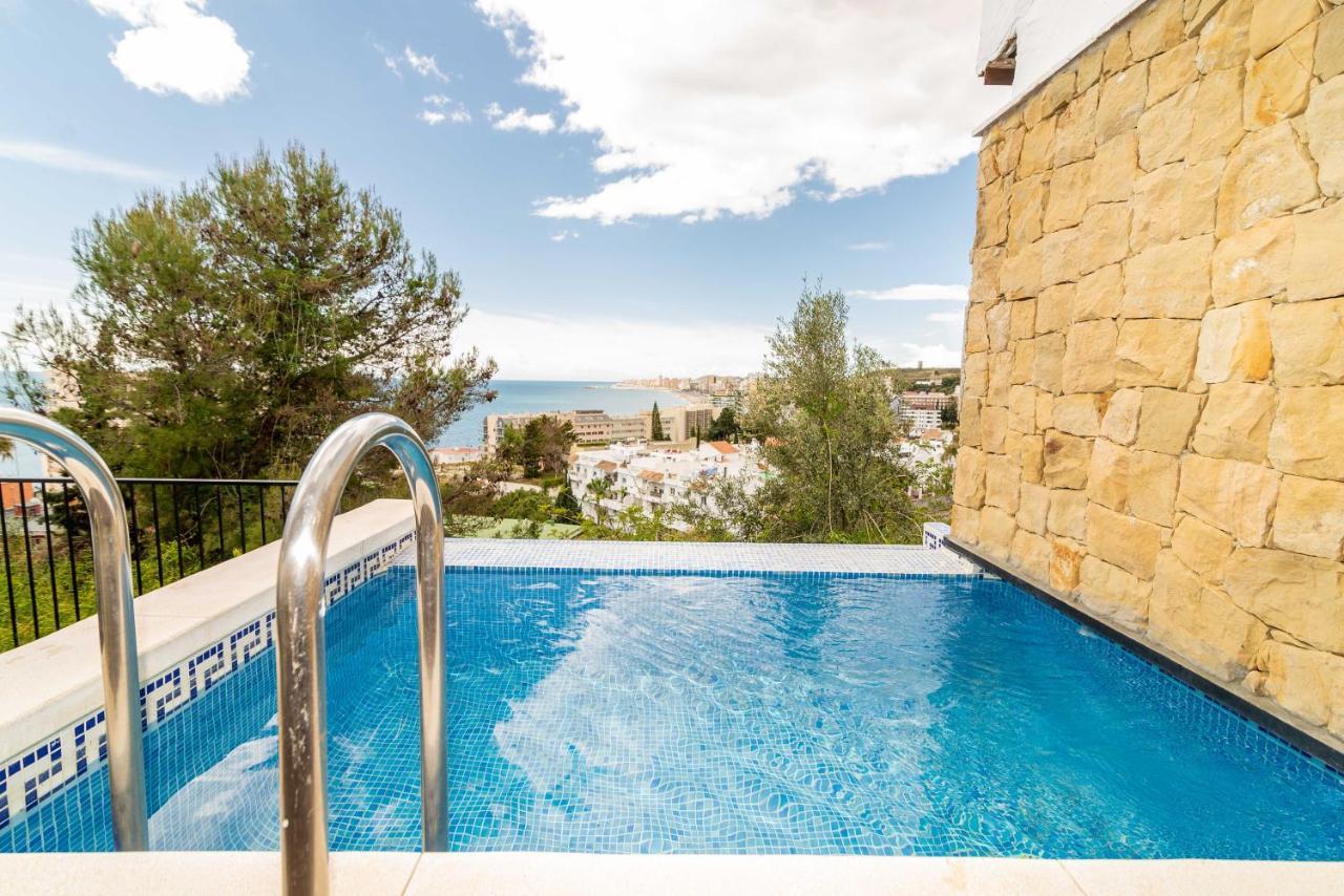 فيلا Torreblanca 4Bdr Townhouse With Stunning Views فوينخيرولا المظهر الخارجي الصورة