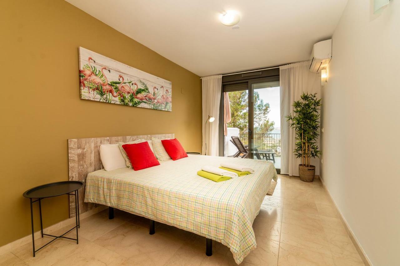 فيلا Torreblanca 4Bdr Townhouse With Stunning Views فوينخيرولا المظهر الخارجي الصورة