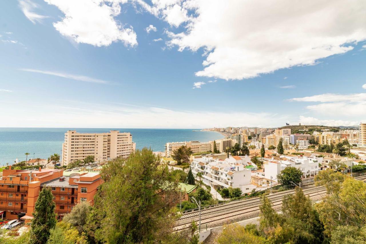 فيلا Torreblanca 4Bdr Townhouse With Stunning Views فوينخيرولا المظهر الخارجي الصورة